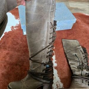 Freebird Boots Coals Stone Color